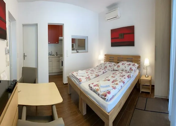 Ajo - Alte Donau Garden Flat - Self-check-in Апартаменти Відень