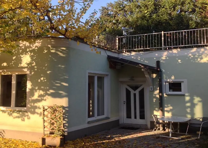 Апартаменти Ajo - Alte Donau Garden Flat - Self-check-in Відень