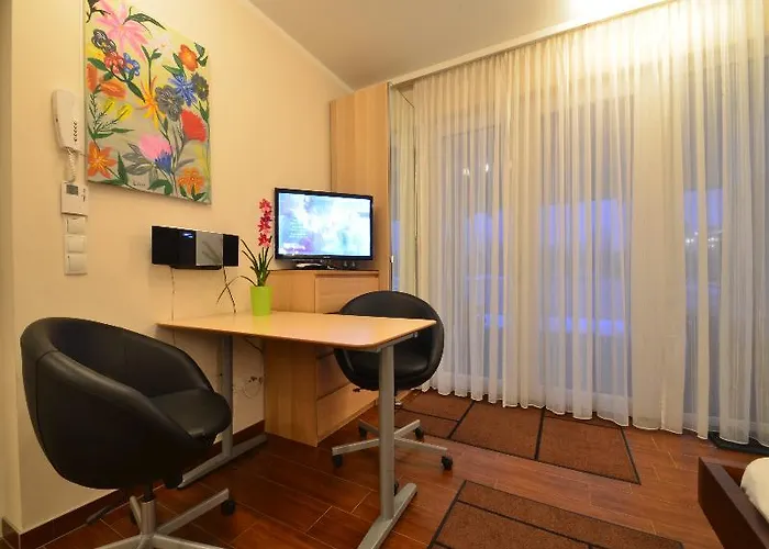 Ajo - Alte Donau Garden Flat - Self-check-in Апартаменти