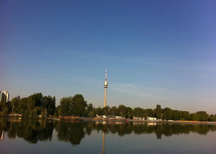 Апартаменти Ajo - Alte Donau Garden Flat - Self-check-in *