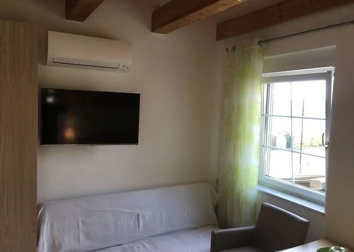 Апартаменти Ajo - Alte Donau Garden Flat - Self-check-in *