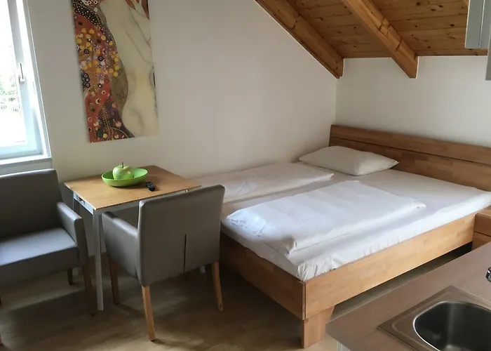 Апартаменти Ajo - Alte Donau Garden Flat - Self-check-in