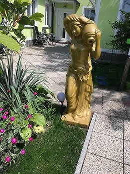 Апартаменти Ajo - Alte Donau Garden Flat - Self-check-in *