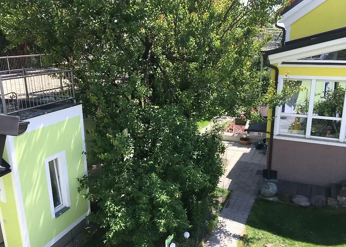 Апартаменти Ajo - Alte Donau Garden Flat - Self-check-in