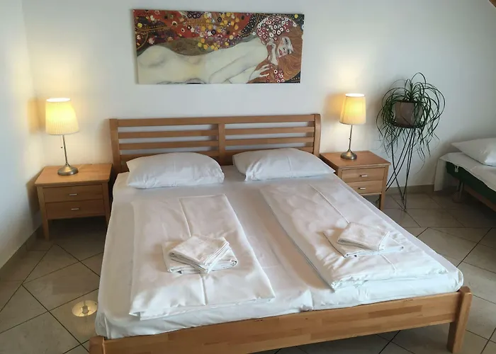 Апартаменти Ajo - Alte Donau Garden Flat - Self-check-in *
